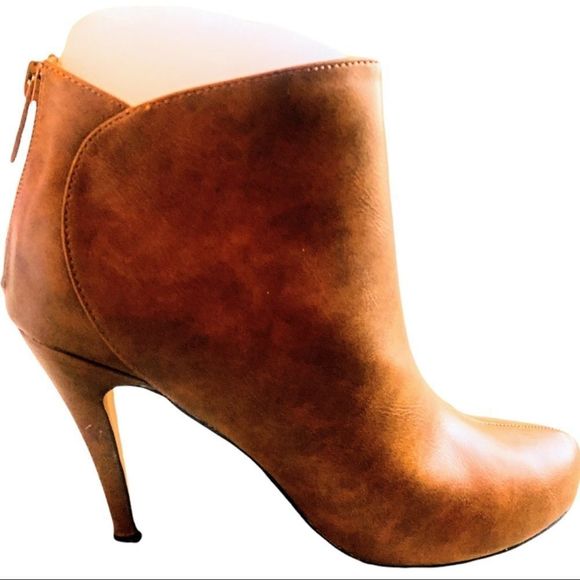 BNIB!! MICHAEL ANTONIO MADDOX VEGAN PLATFORM BOOTIES IN TAN-SIZE 8 - Picture 2 of 9